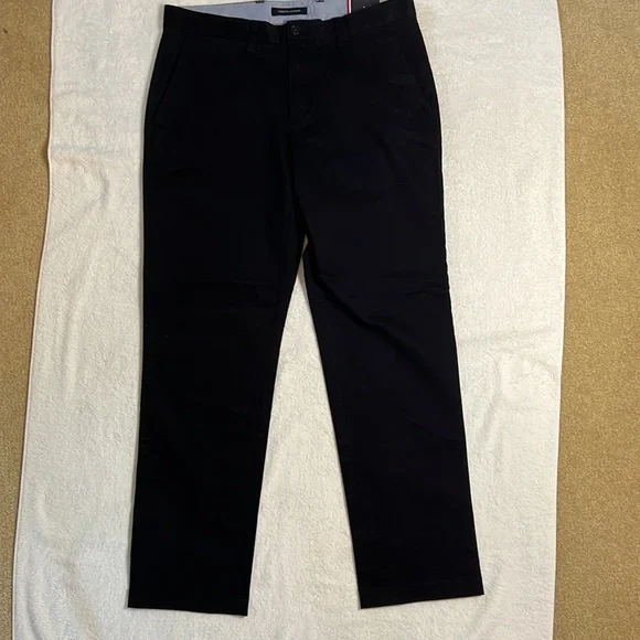 Tommy Hilfiger Brushed Twill Chinos, Black, size 32 x 30 - Picture 4 of 9